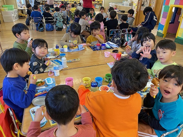 縦割り保育昼食